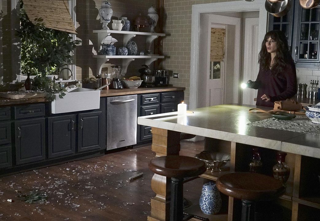 Pretty Little Liars : Foto Troian Bellisario