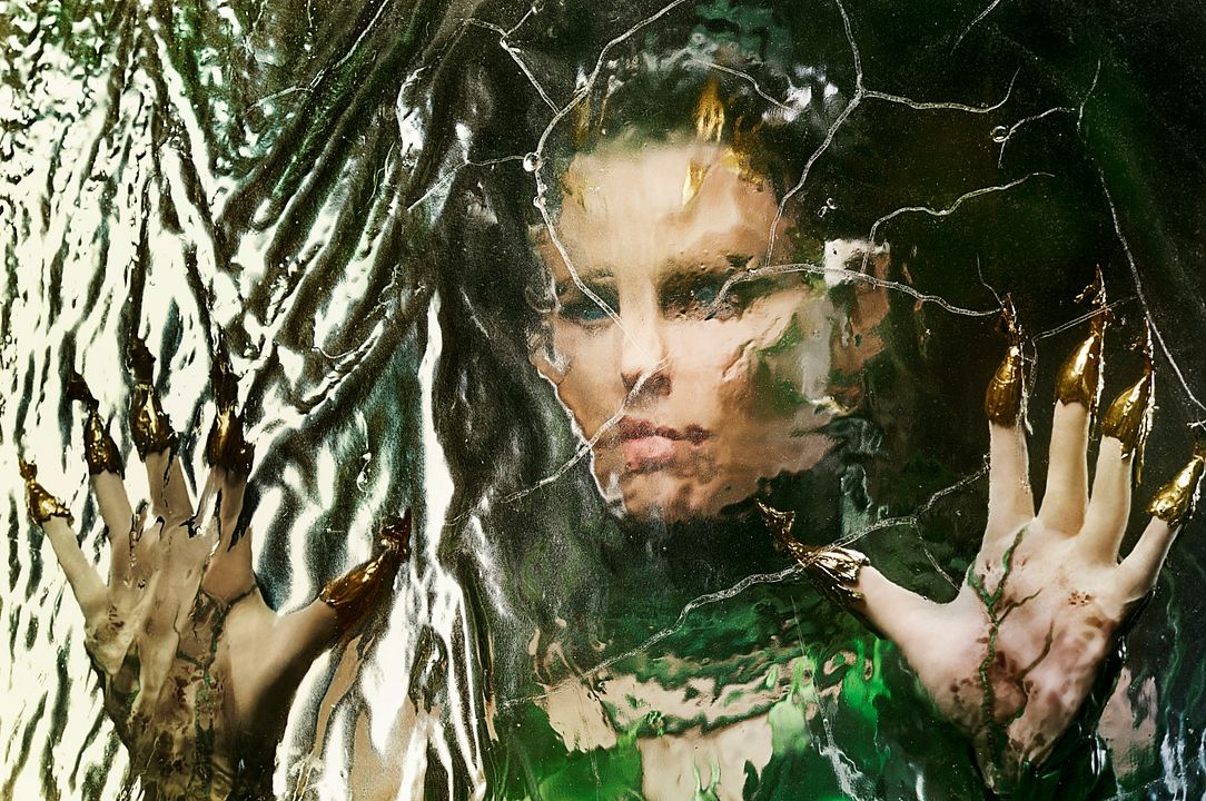 Power Rangers : Foto Elizabeth Banks