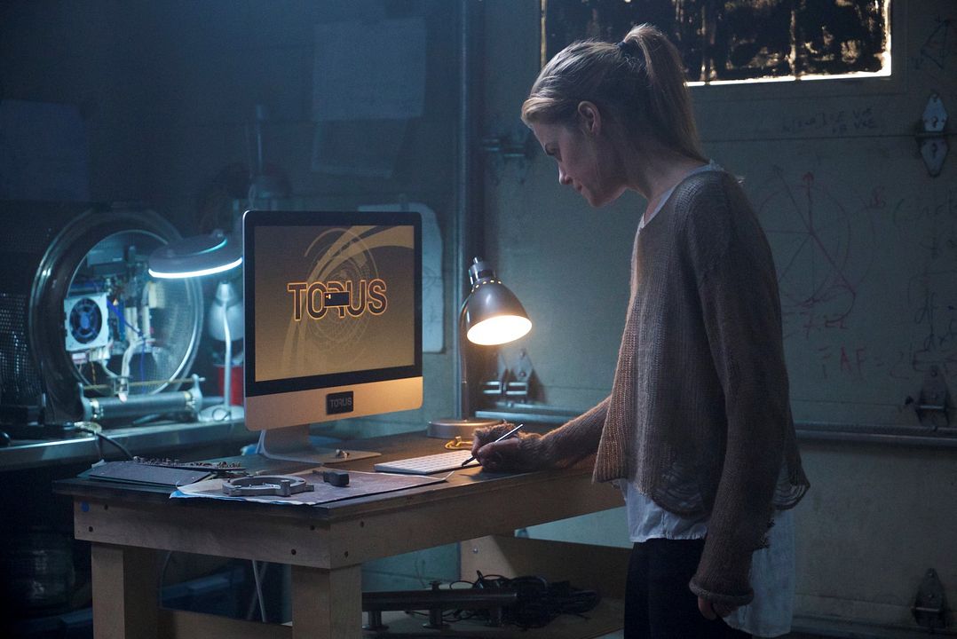 ARQ : Foto Rachael Taylor