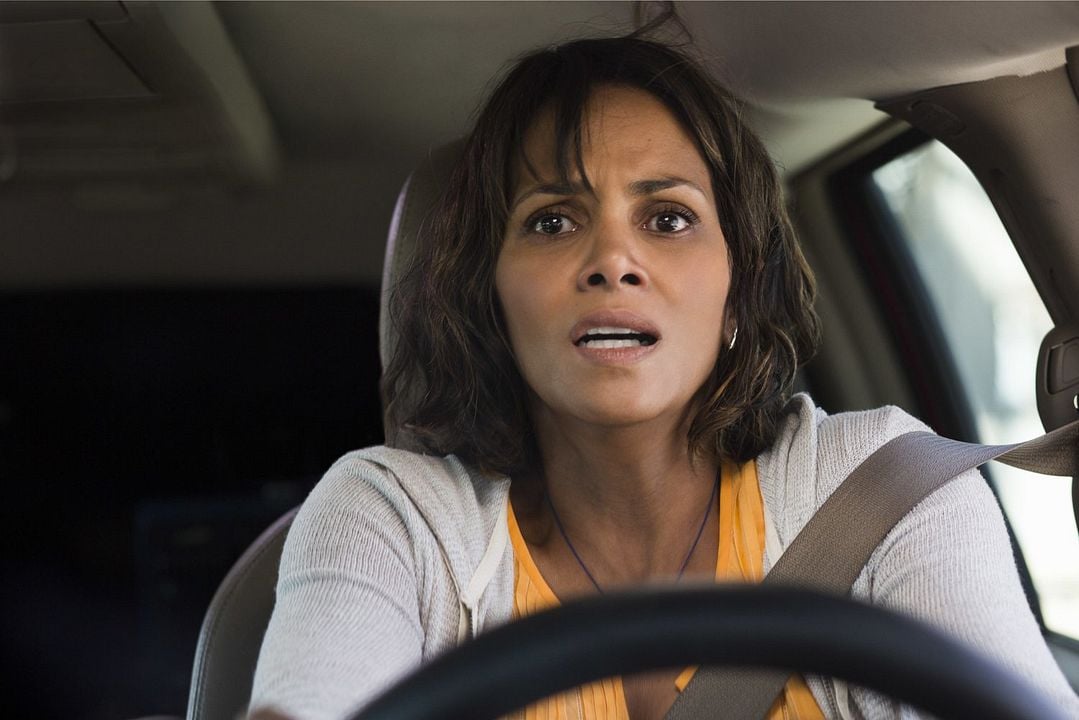 Mujer en llamas : Foto Halle Berry
