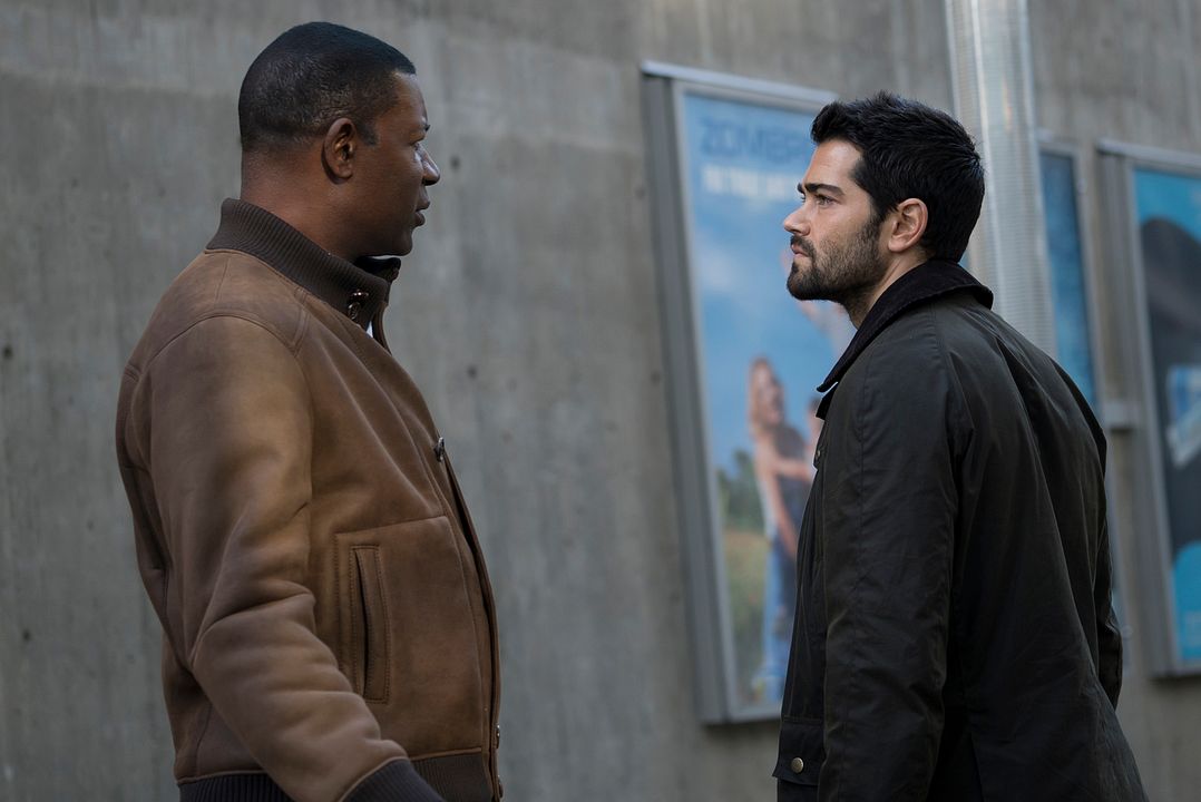 Foto Dennis Haysbert, Jesse Metcalfe
