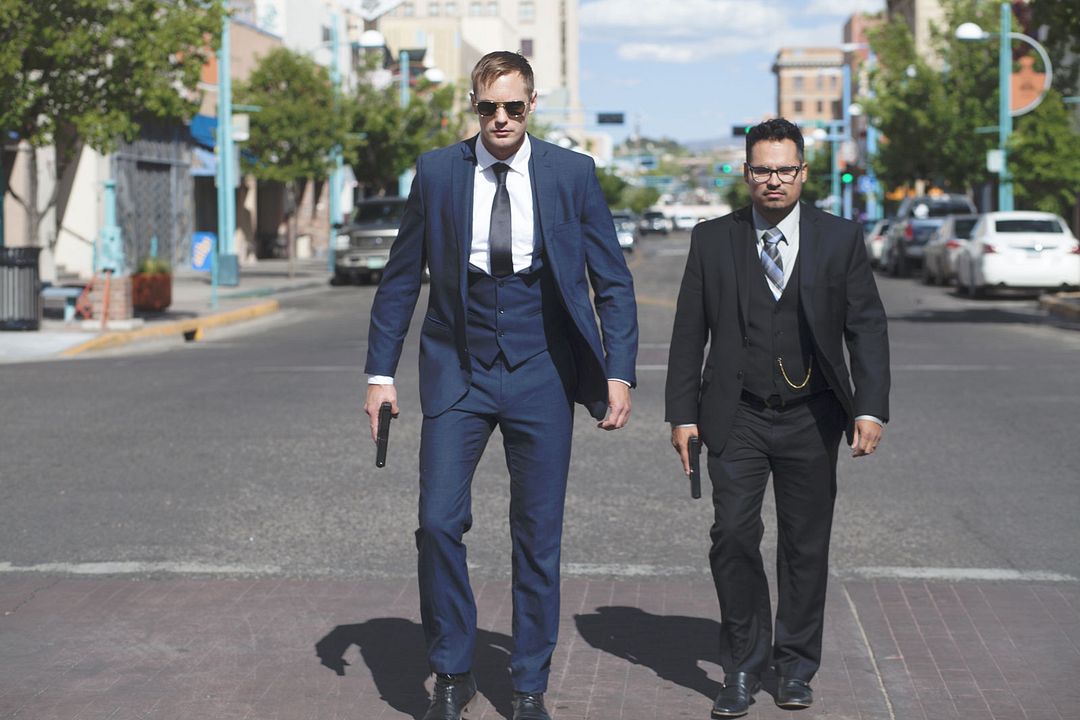 Foto Alexander Skarsgård, Michael Peña