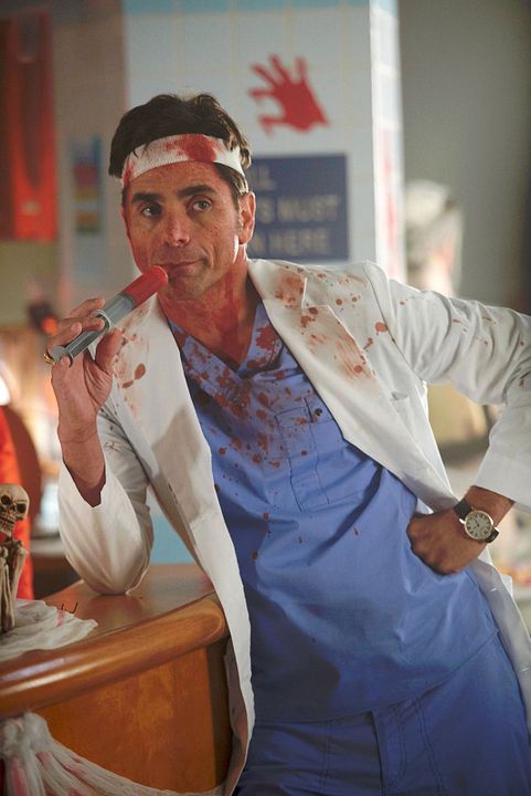 Scream Queens : Foto John Stamos