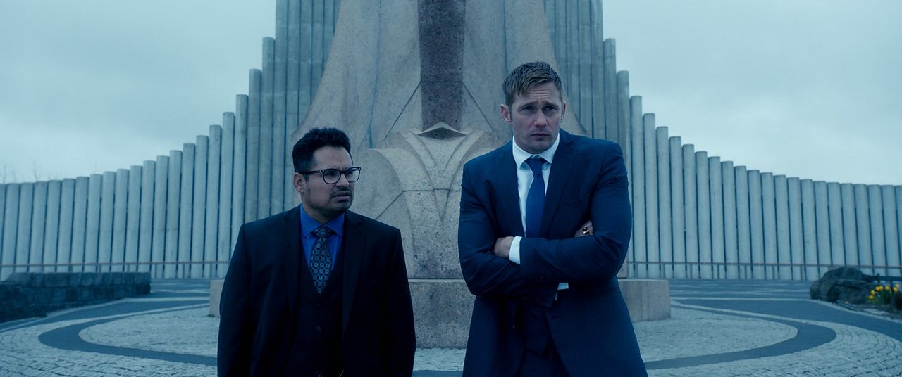 Foto Alexander Skarsgård, Michael Peña