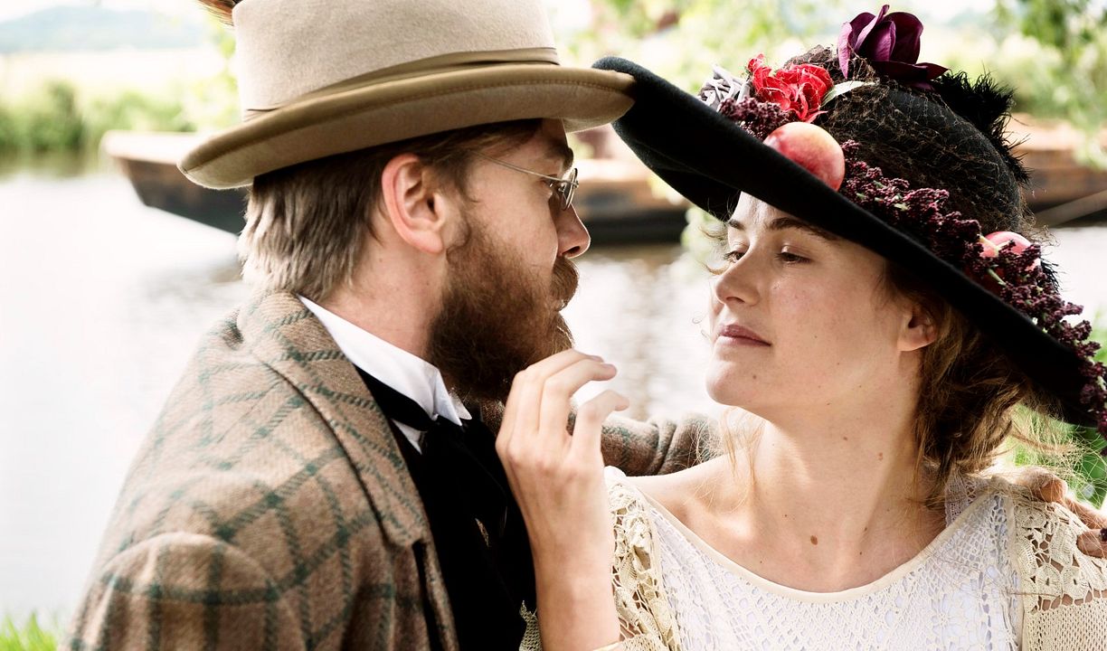 Paula : Foto Albrecht Schuch, Carla Juri