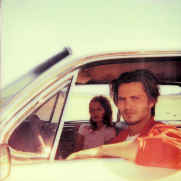 Foto Luke Grimes, Emily Browning