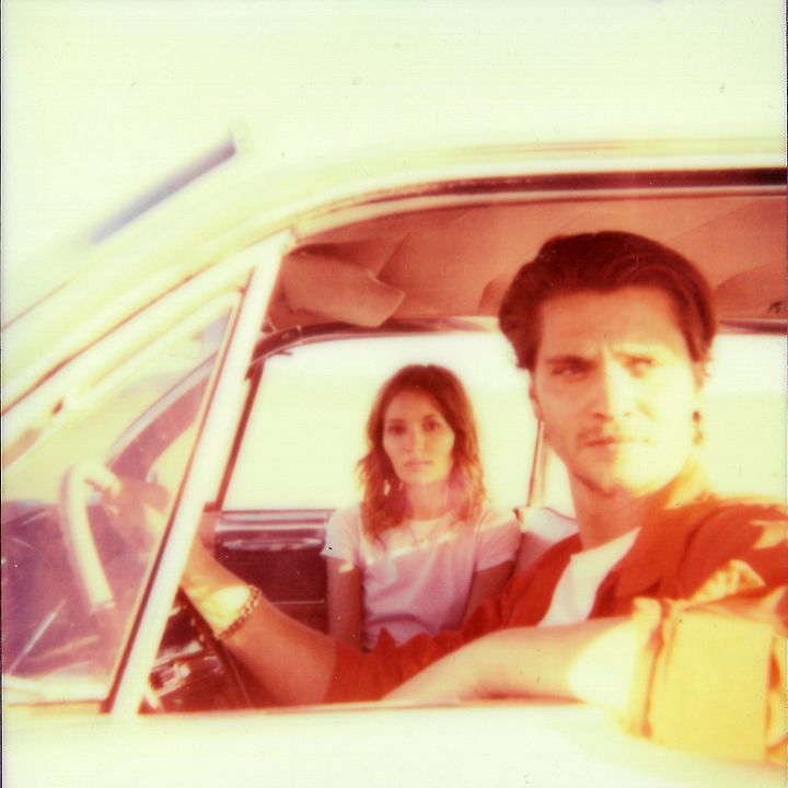 Foto Luke Grimes, Emily Browning