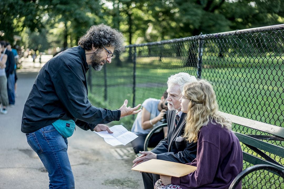 La historia del amor : Foto Derek Jacobi, Sophie Nélisse
