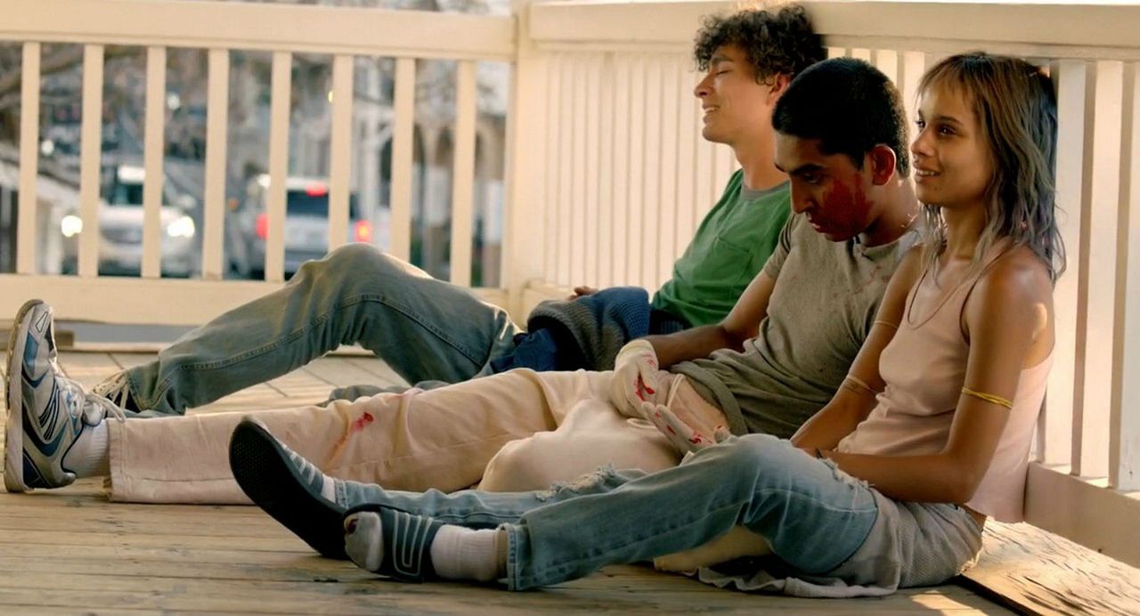 Foto Zoë Kravitz, Dev Patel, Robert Sheehan