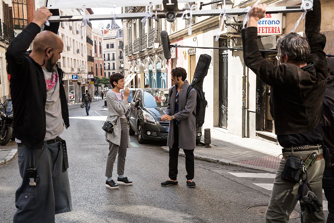 No culpes al karma de lo que te pasa por gilipollas : Foto Verónica Echegui, Álex García (II)