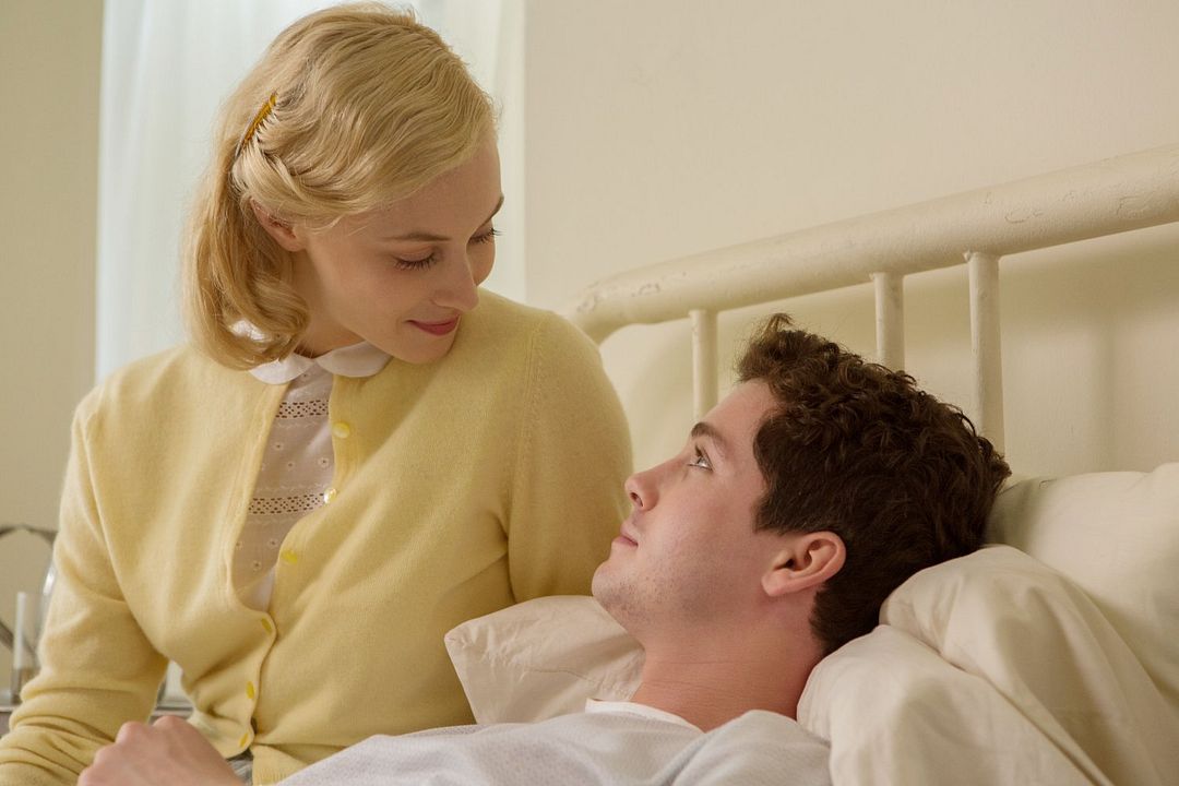 Foto Sarah Gadon, Logan Lerman