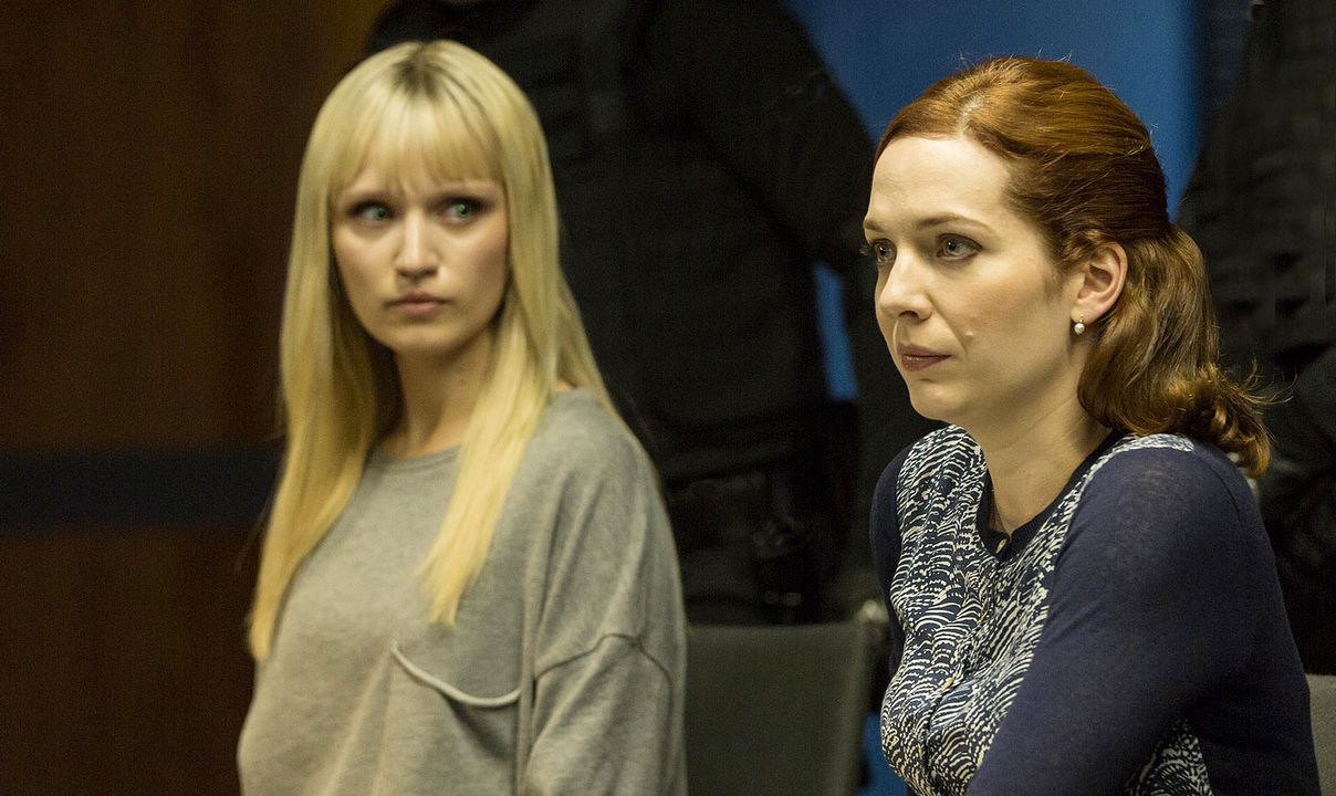 Humans : Foto Katherine Parkinson