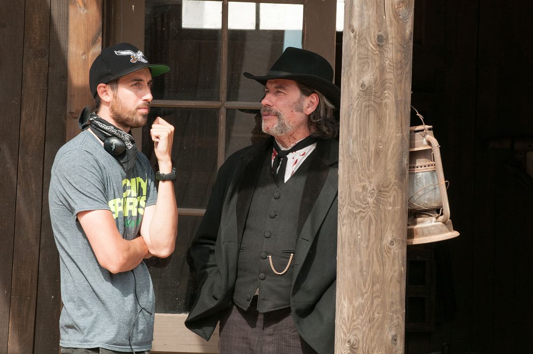 In A Valley Of Violence : Foto Ti West, John Travolta
