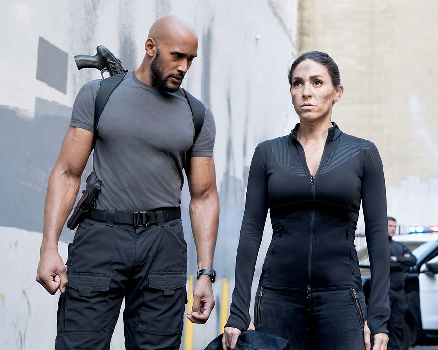 Agentes de S.H.I.E.L.D. : Foto Henry Simmons, Natalia Cordova-Buckley
