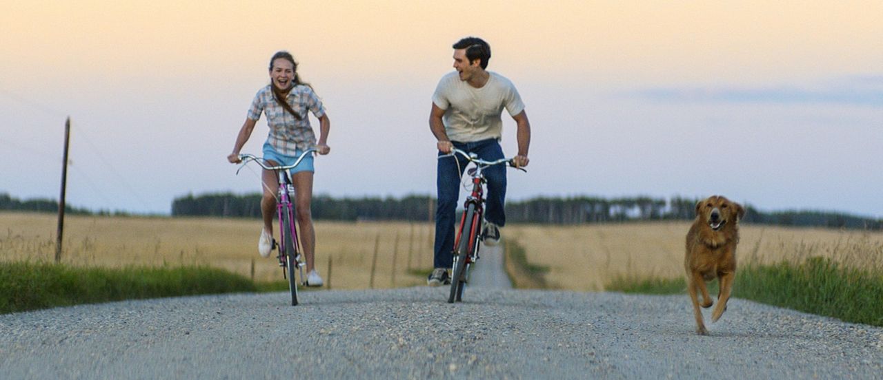 La razón de estar contigo : Foto Britt Robertson, K.J. Apa