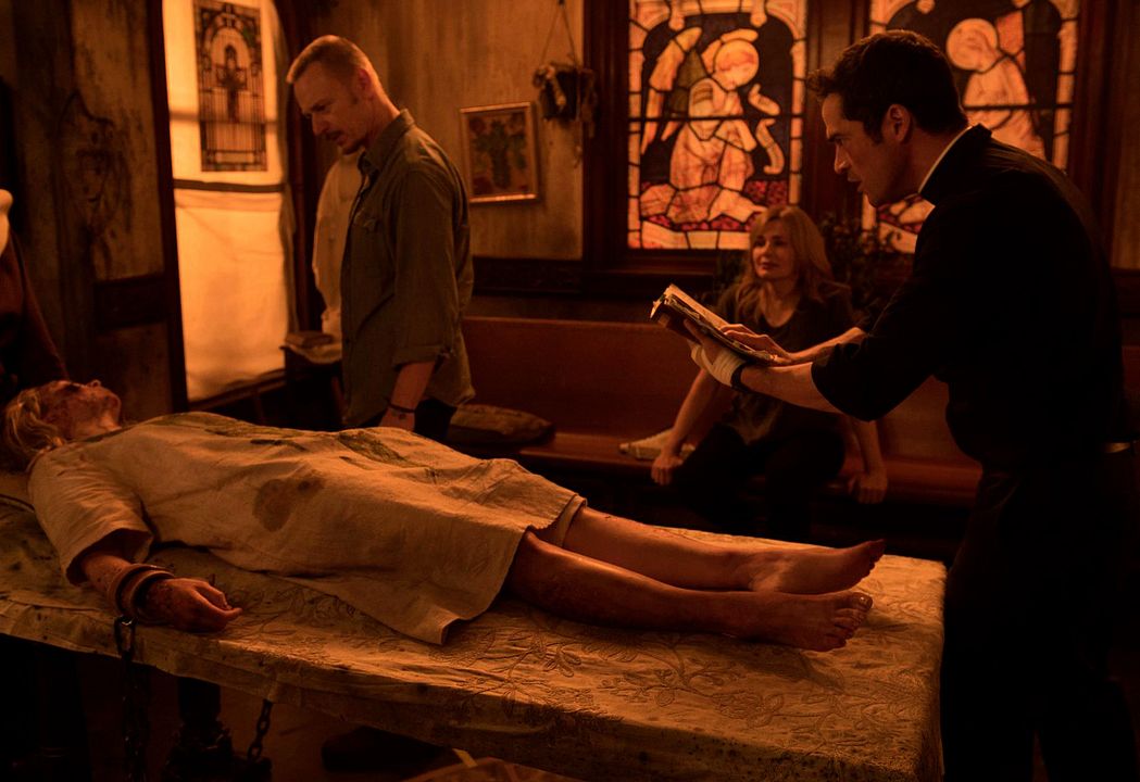 Foto Ben Daniels, Geena Davis, Alfonso Herrera