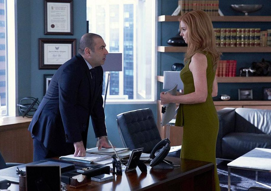 Foto Sarah Rafferty, Rick Hoffman