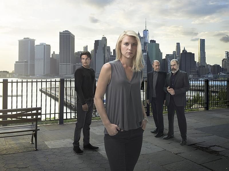 Foto Mandy Patinkin, Claire Danes, Rupert Friend, F. Murray Abraham