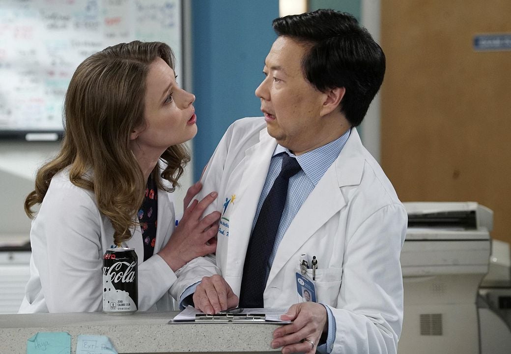 Dr. Ken : Foto Ken Jeong, Gillian Jacobs