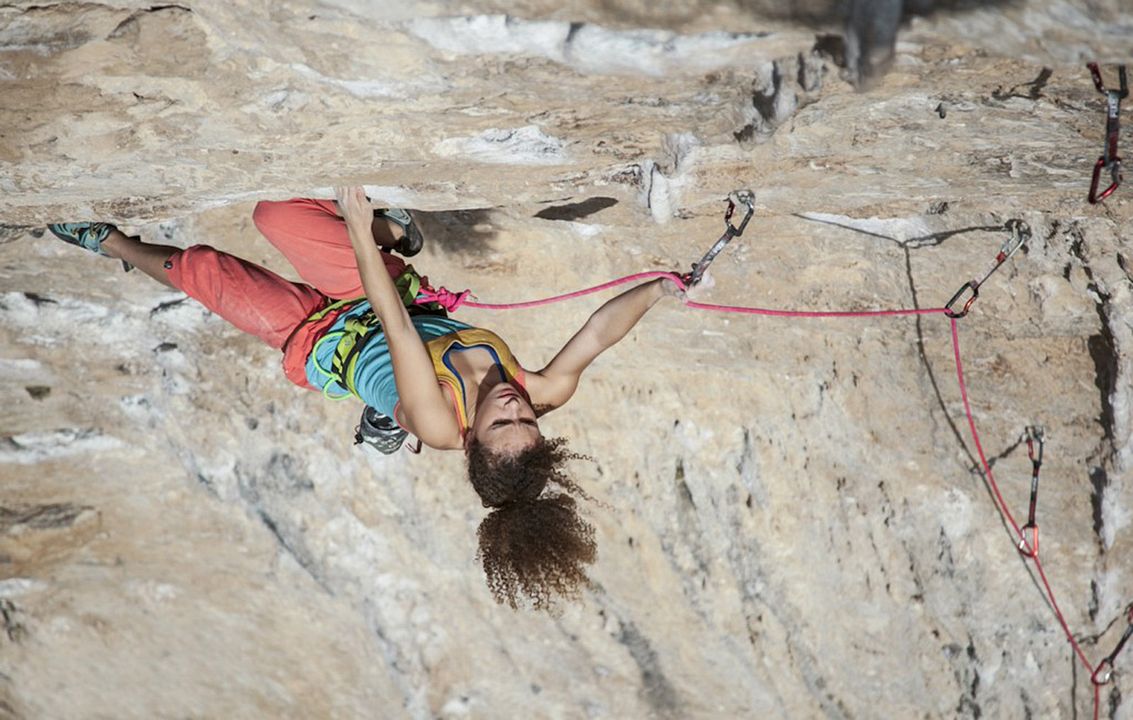 Jugando a escalar : Foto