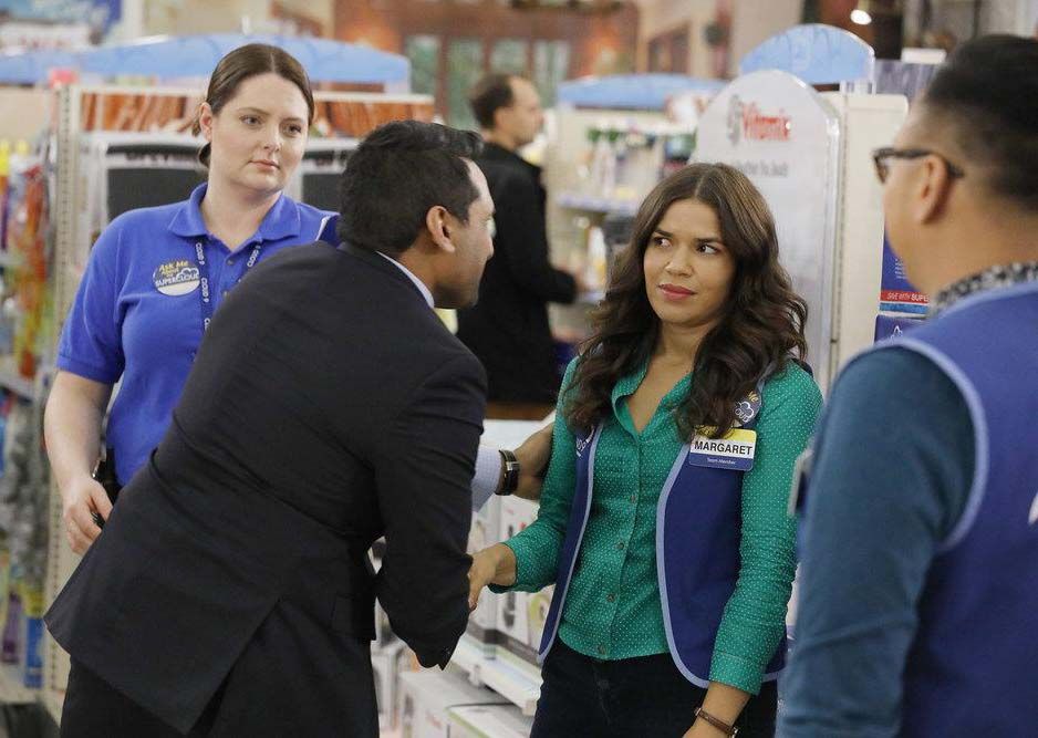 Superstore : Foto Ravi Patel, Lauren Ash, America Ferrera