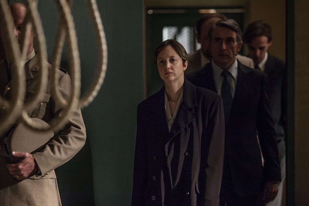 Guardián y verdugo : Foto Andrea Riseborough