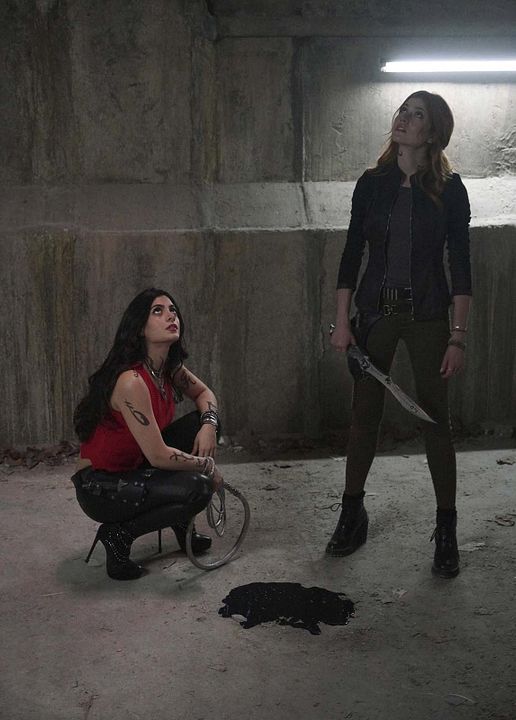 Shadowhunters : Foto Katherine McNamara, Emeraude Toubia