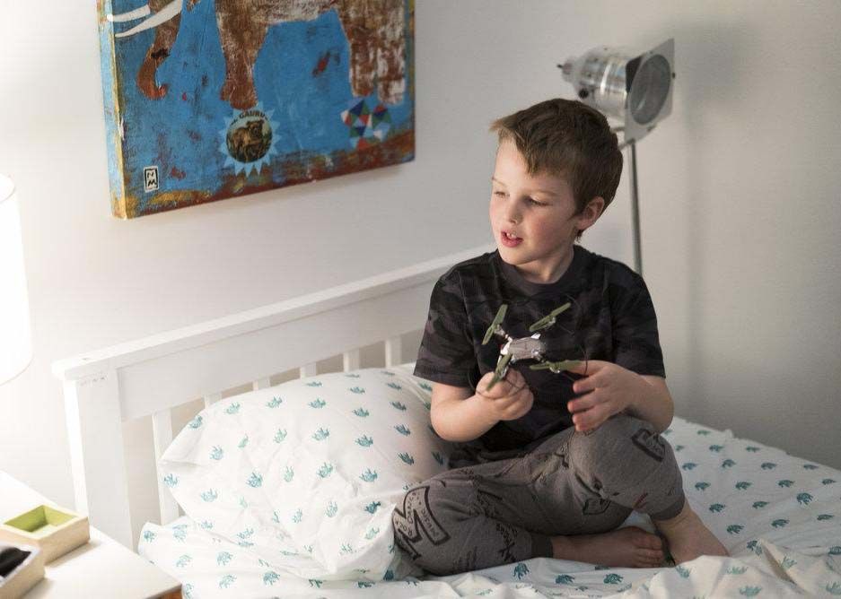 La ley y el orden : Foto Iain Armitage