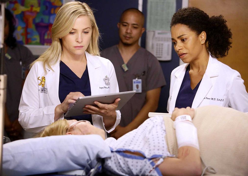 Grey's Anatomy : Foto Jessica Capshaw, Kelly McCreary