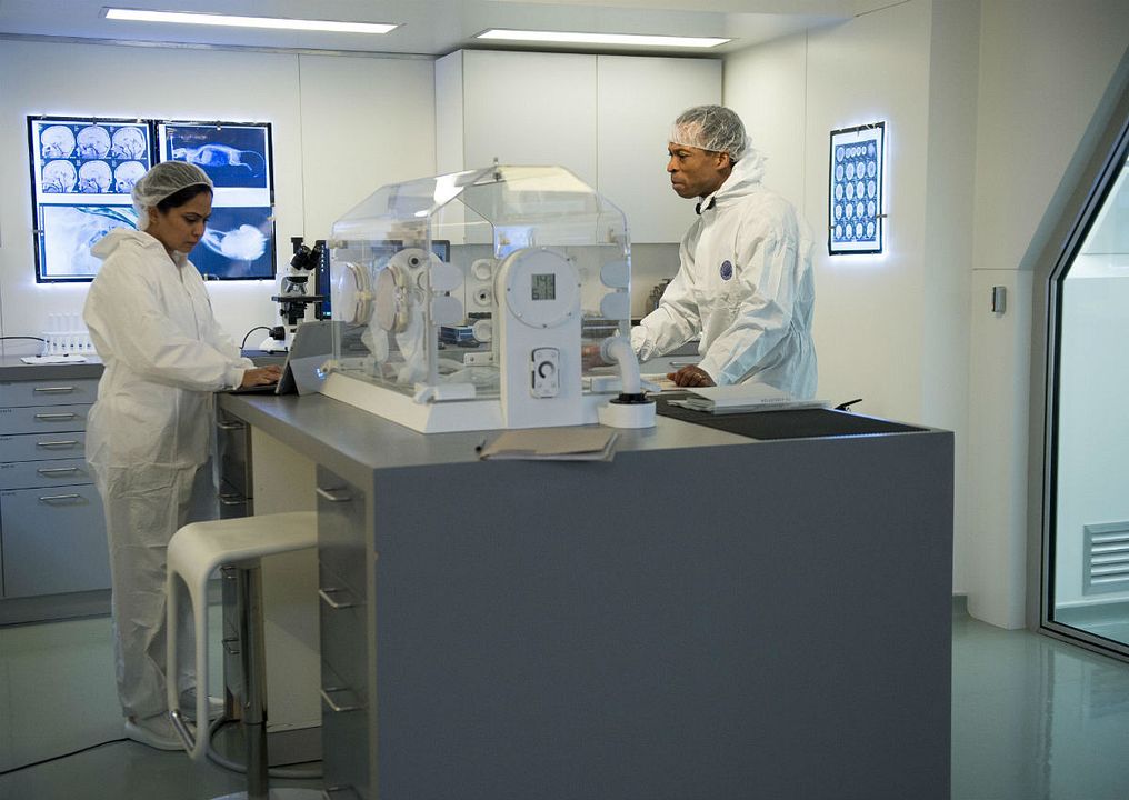 Foto Parminder Nagra, Jude Akuwudike