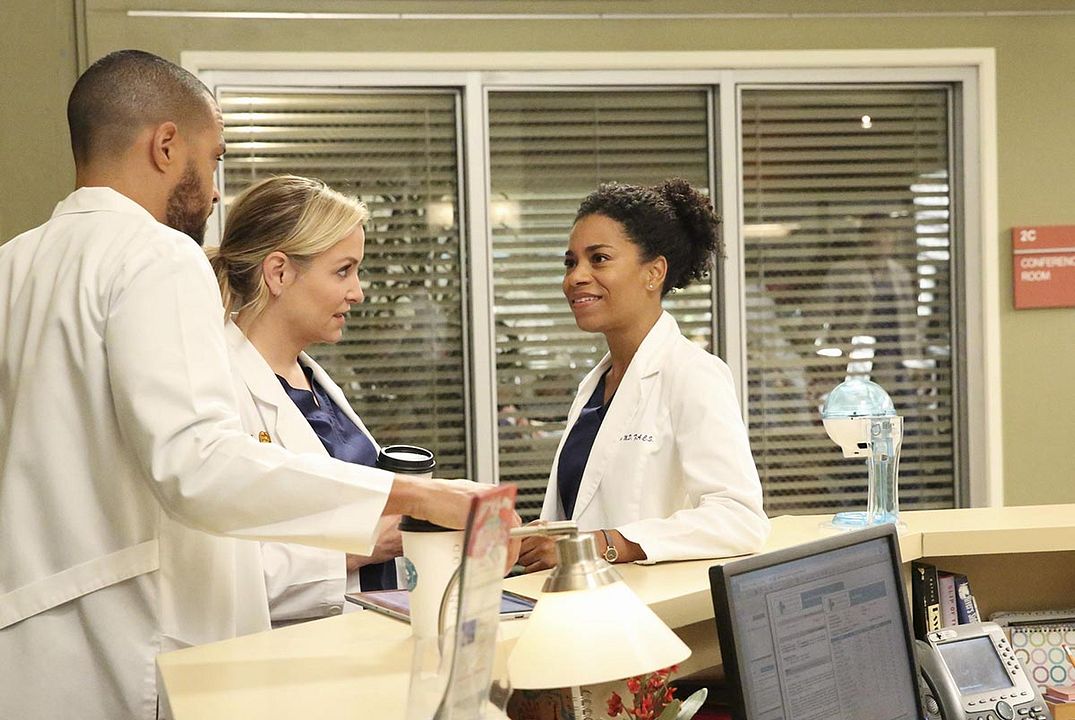 Grey's Anatomy : Foto Jessica Capshaw, Kelly McCreary