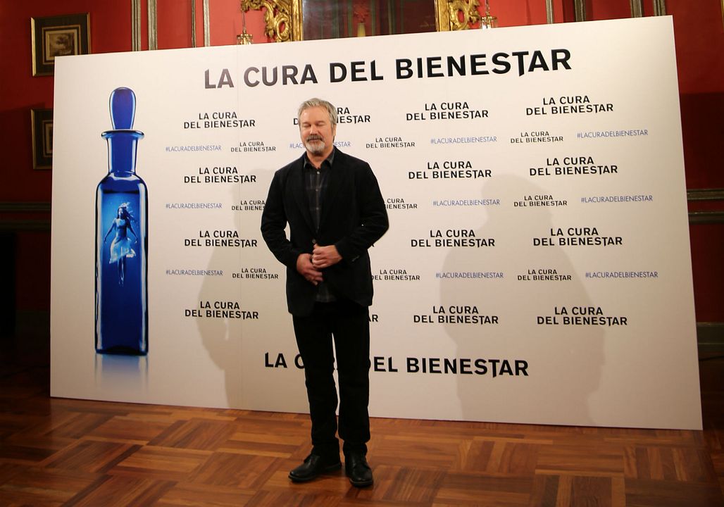 La cura siniestra : Cobertura de revista