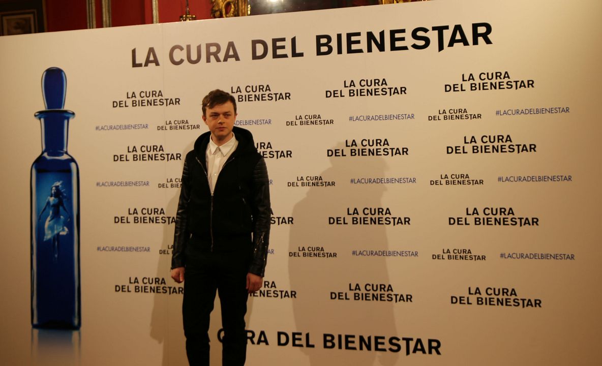 La cura siniestra : Cobertura de revista