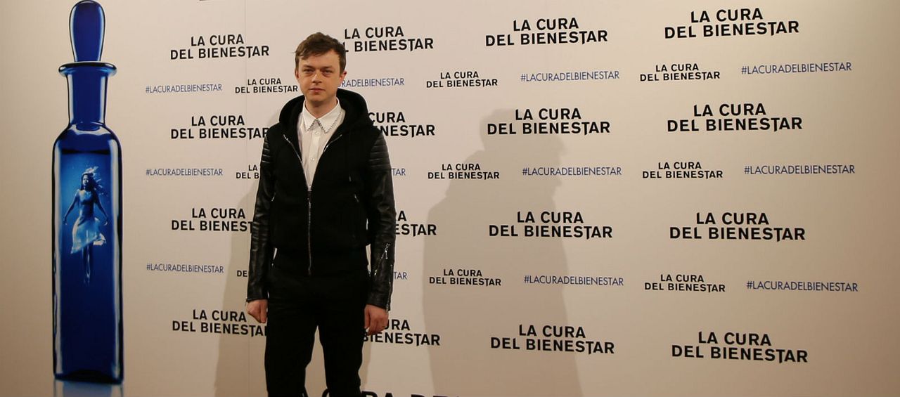 La cura siniestra : Cobertura de revista