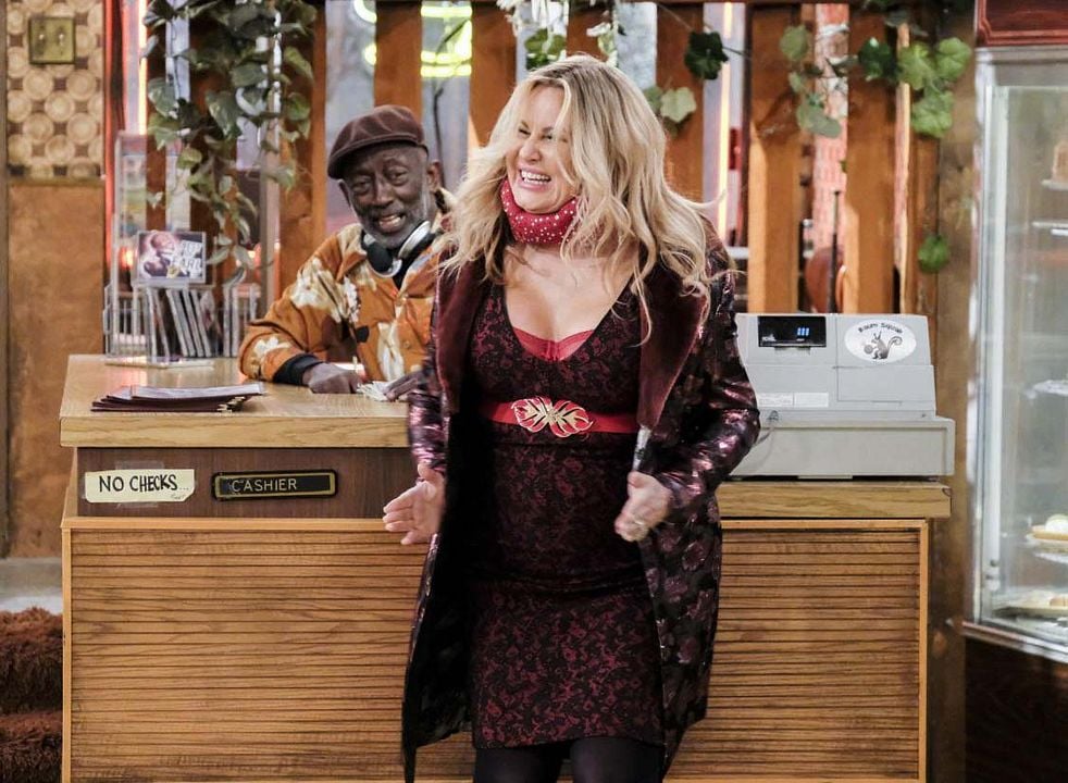 2 Broke Girls : Foto Jennifer Coolidge