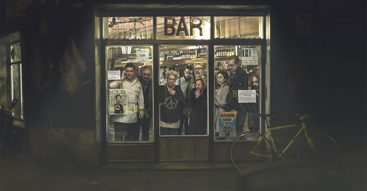 El bar : Foto Mario Casas, Terele Pavez, Blanca Suárez, Alejandro Awada