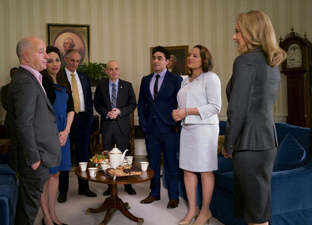 Foto Keith Carradine, Luna Lauren Velez, Tea Leoni, E.J. Bonilla