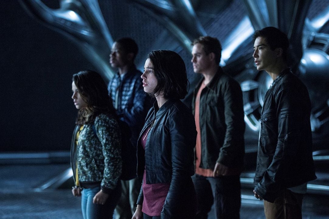 Power Rangers : Foto Naomi Scott, RJ Cyler, Becky G, Dacre Montgomery, Ludi Lin