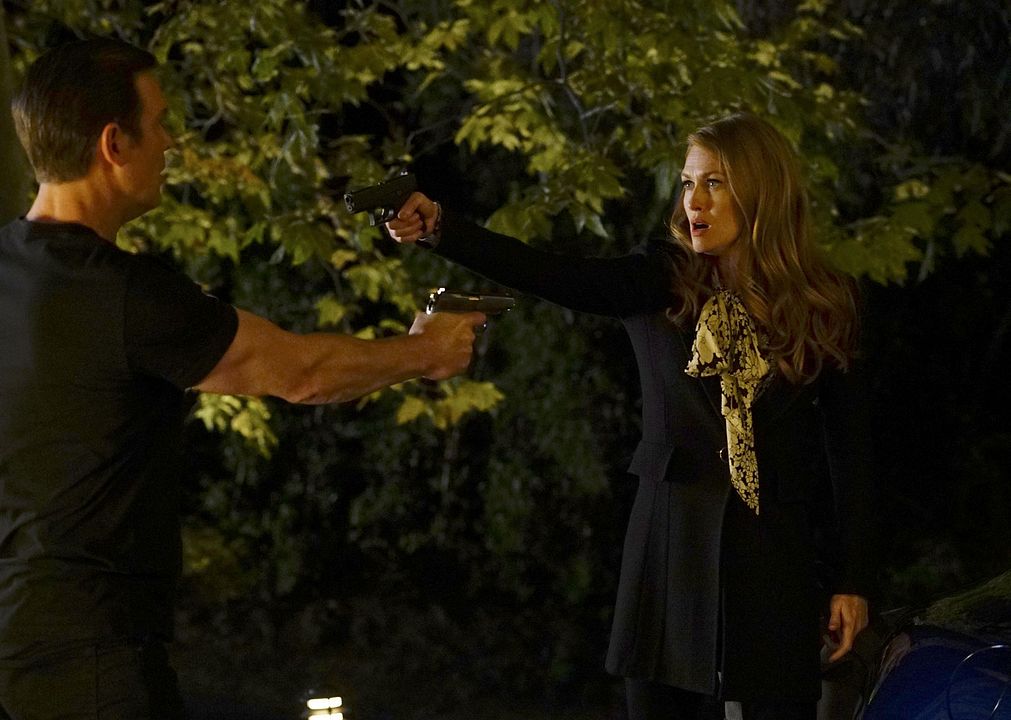 Foto Peter Krause, Mireille Enos