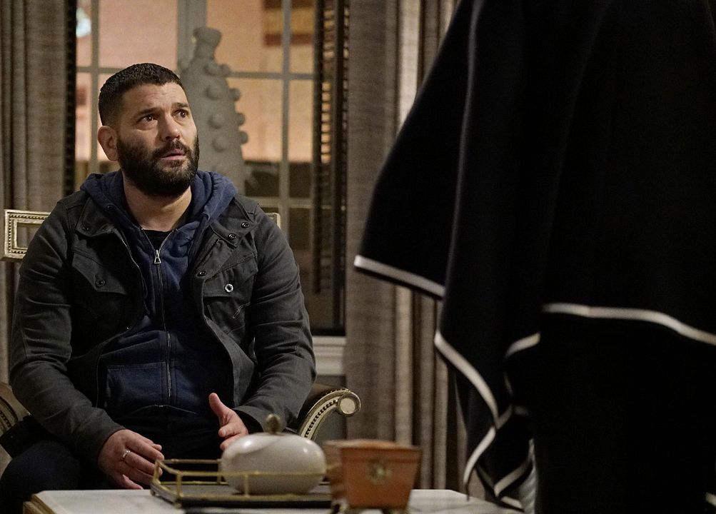 Scandal : Póster Guillermo Díaz