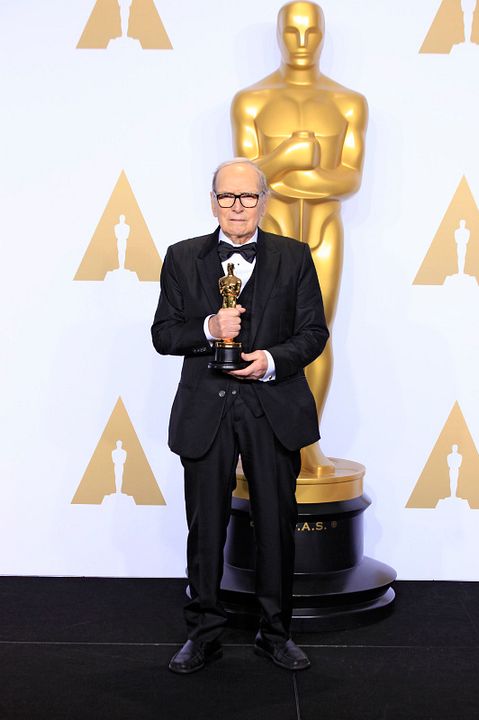 Cobertura de revista Ennio Morricone