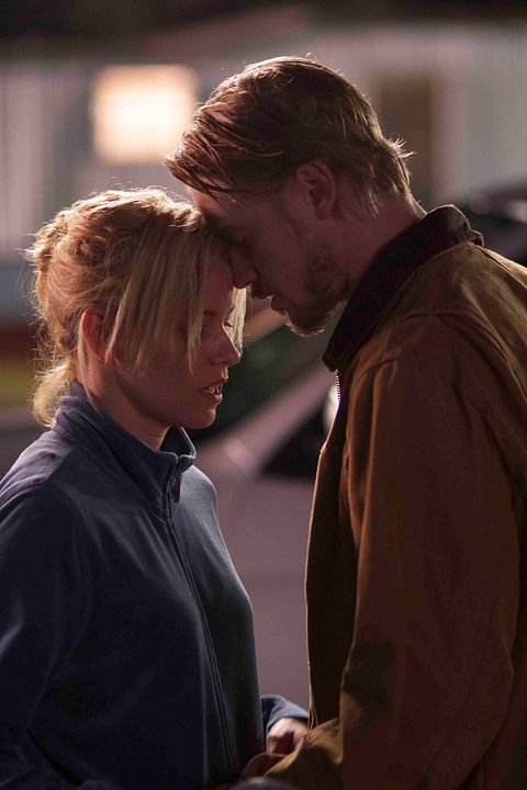 Foto Elizabeth Banks, Boyd Holbrook