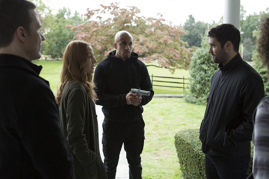 Foto Jennifer Ferrin, Joshua Bowman