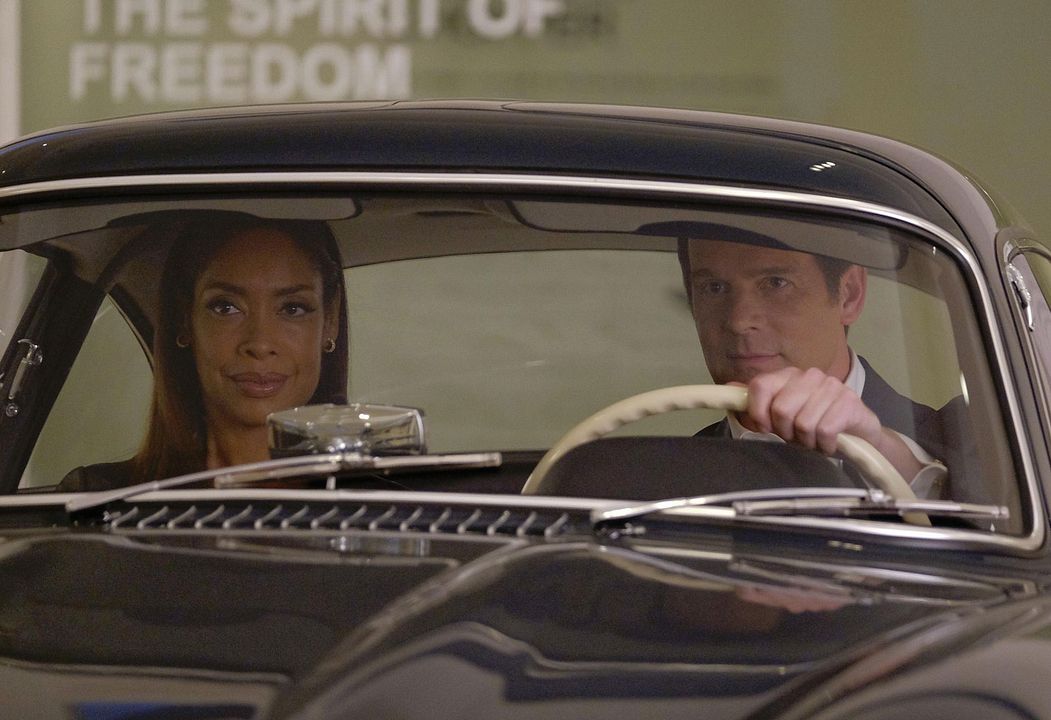 Foto Peter Krause, Gina Torres