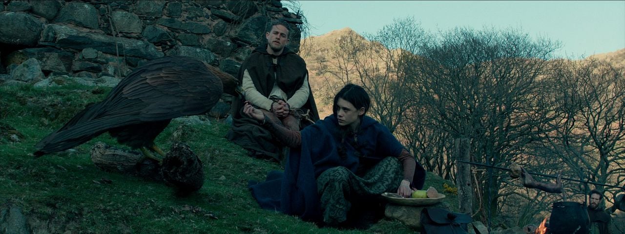 Rey Arturo: La leyenda de la espada : Foto Astrid Bergès-Frisbey, Charlie Hunnam
