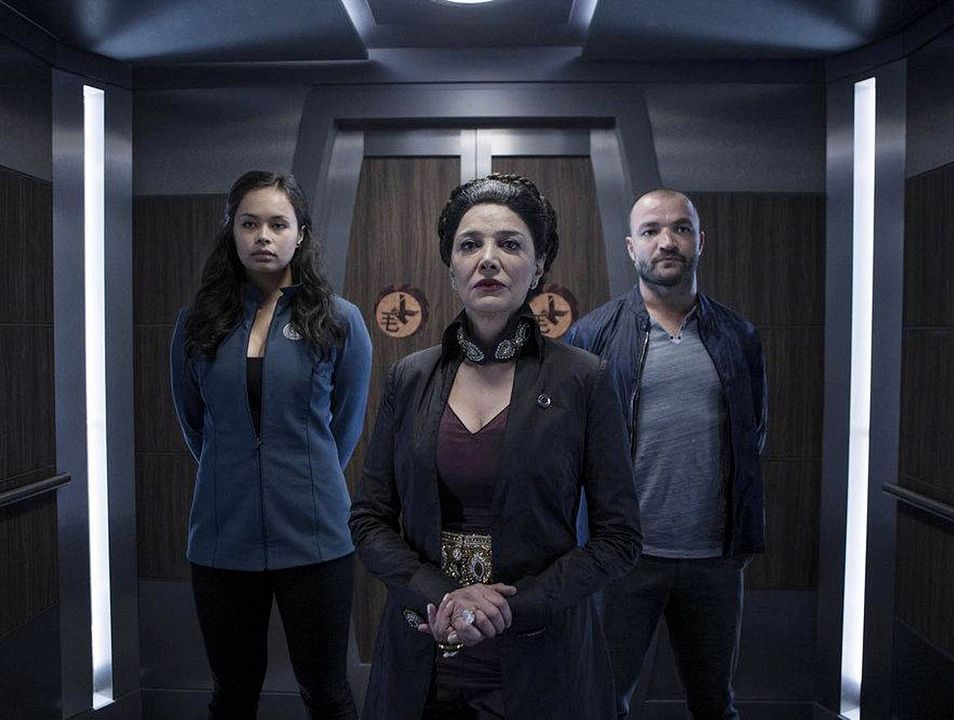 La expansión : Foto Frankie Adams, Shohreh Aghdashloo