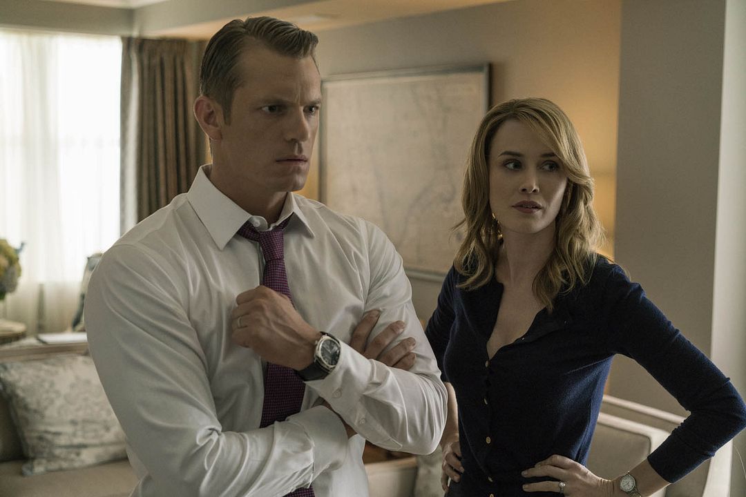 House of Cards : Foto Joel Kinnaman, Dominique McElligott