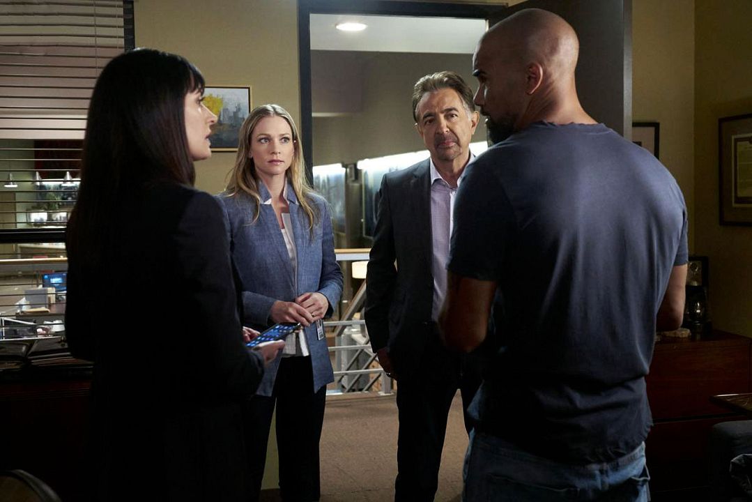 Mentes criminales : Foto Joe Mantegna