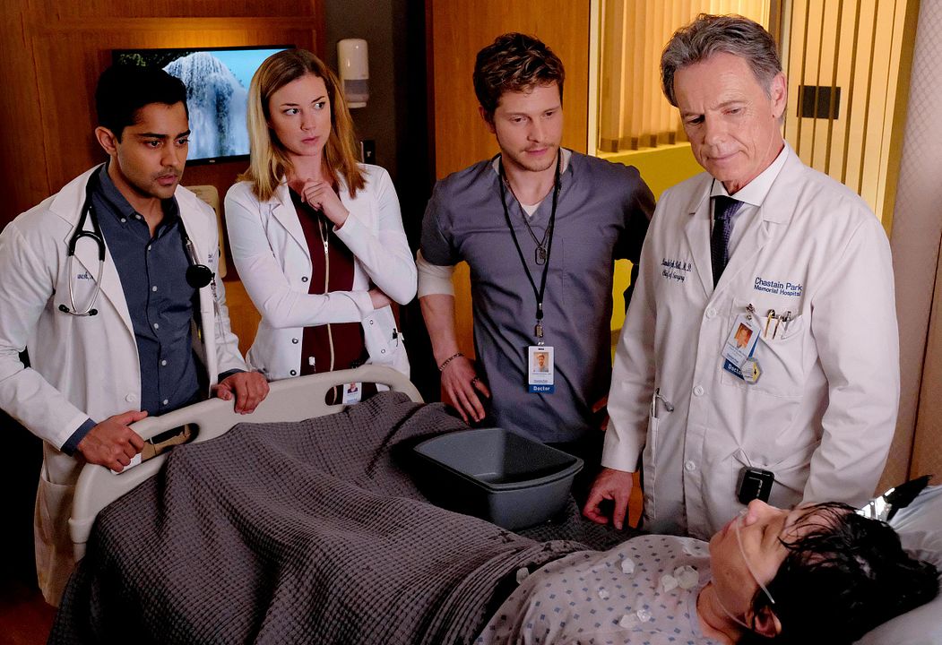 The Resident : Foto Bruce Greenwood, Manish Dayal, Emily VanCamp