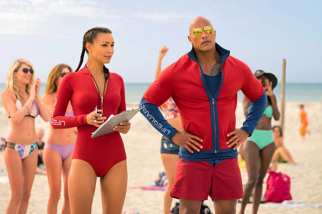 Baywatch: Guardianes de la bahía : Foto Dwayne Johnson, Ilfenesh Hadera